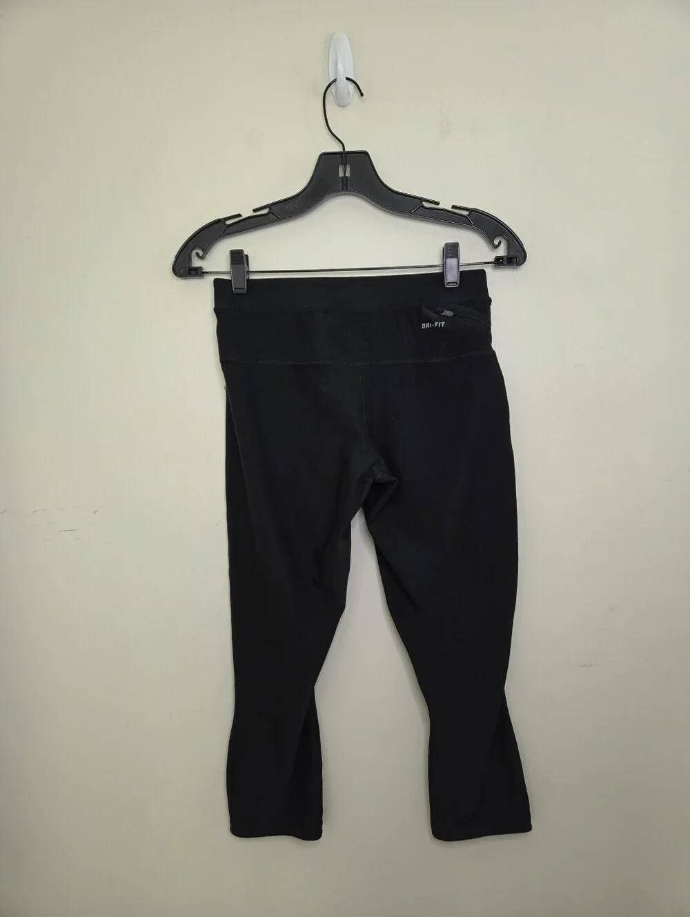Women's Nike Dri Fit Black Cropped Leggings Sz Medium